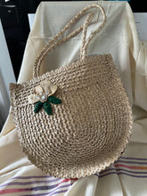 Load image into Gallery viewer, Thakal woven zippered tote