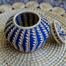 Load image into Gallery viewer, Decorative Basket
