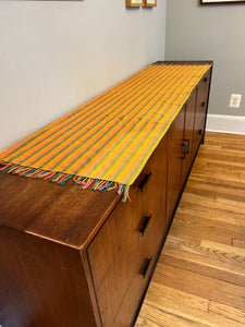 Narrow shawl or table runner