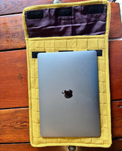 Load image into Gallery viewer, Quilted Laptop Cover