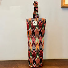 Load image into Gallery viewer, Wine Tote in Traditional Dhaka